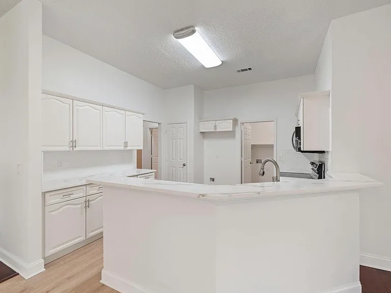 11000 Trestles Rd — Photo 3