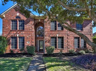 8304 Preston Dr, Pearland, TX 77584