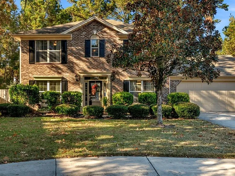 16 Charter Oak Ct — Photo 1