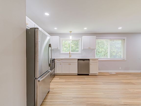 5th image of 2303 Ida Dr
