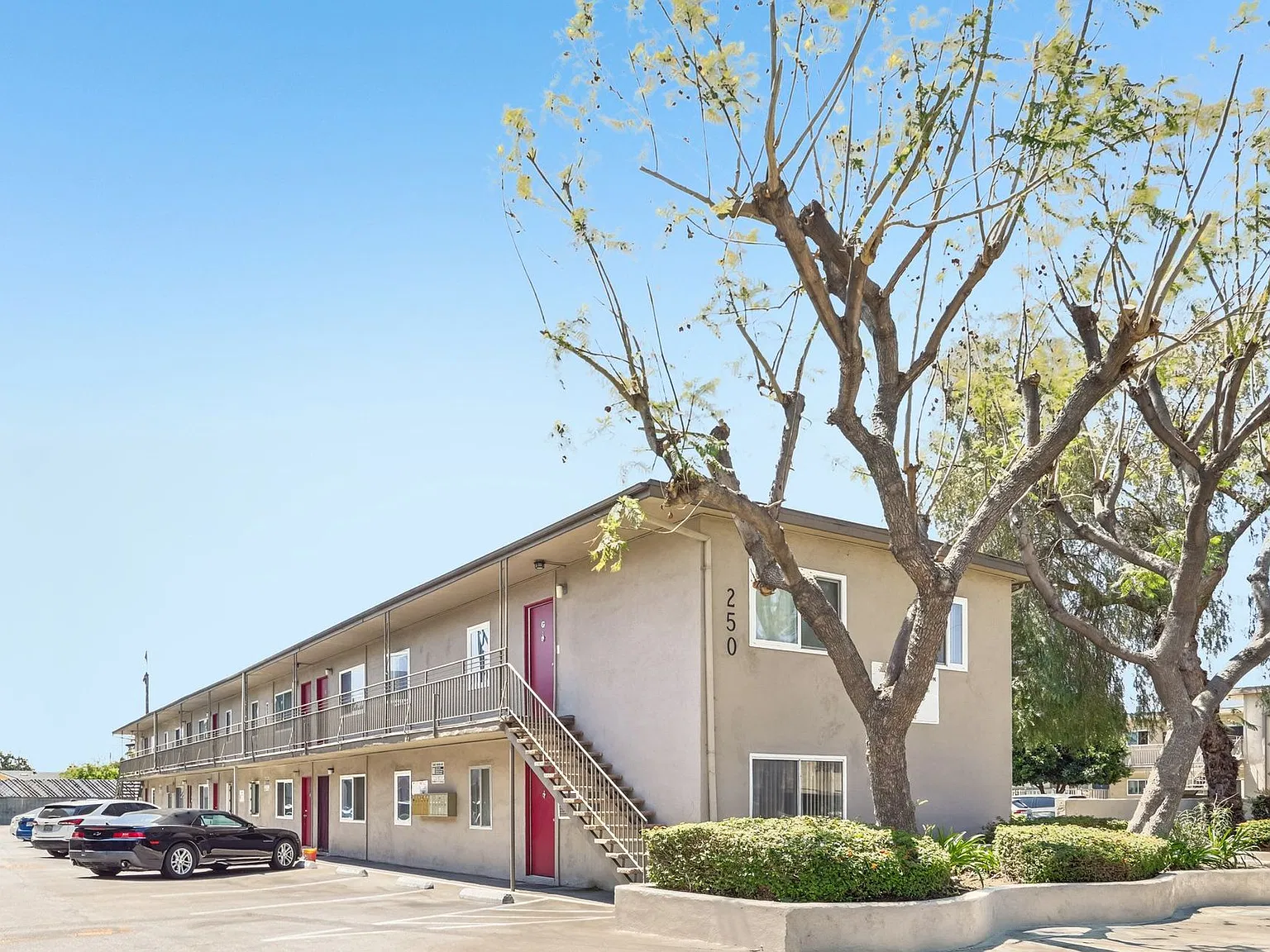 Park Verdugo Apartments — Photo 1