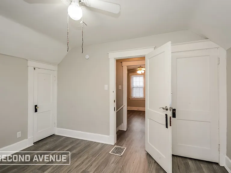 4315 W 8th St — Photo 17