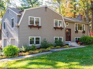 48 Clover Hill Dr, Chelmsford, MA 01824