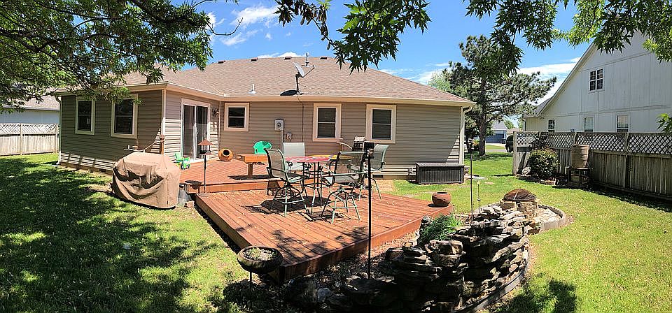 2nd image of 1126 Country Side Dr