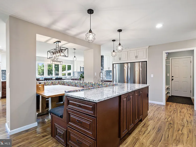 4301 Mountain View Dr — Photo 11