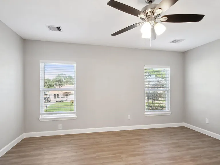 1127 Cascade Creek Dr — Photo 4