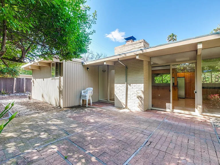 485 Emmons Dr — Photo 47