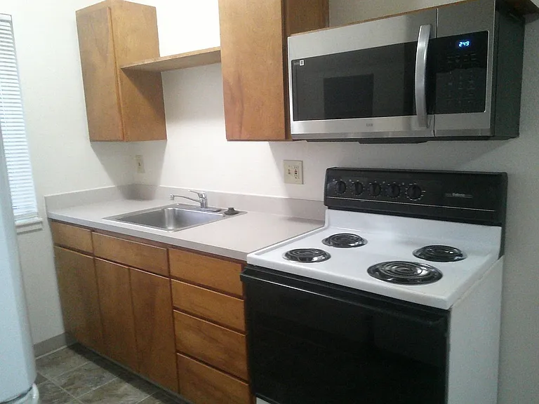 072-7th Street — Photo 6