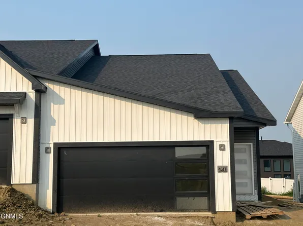 4517 47th Ave NW, Mandan, ND 58554