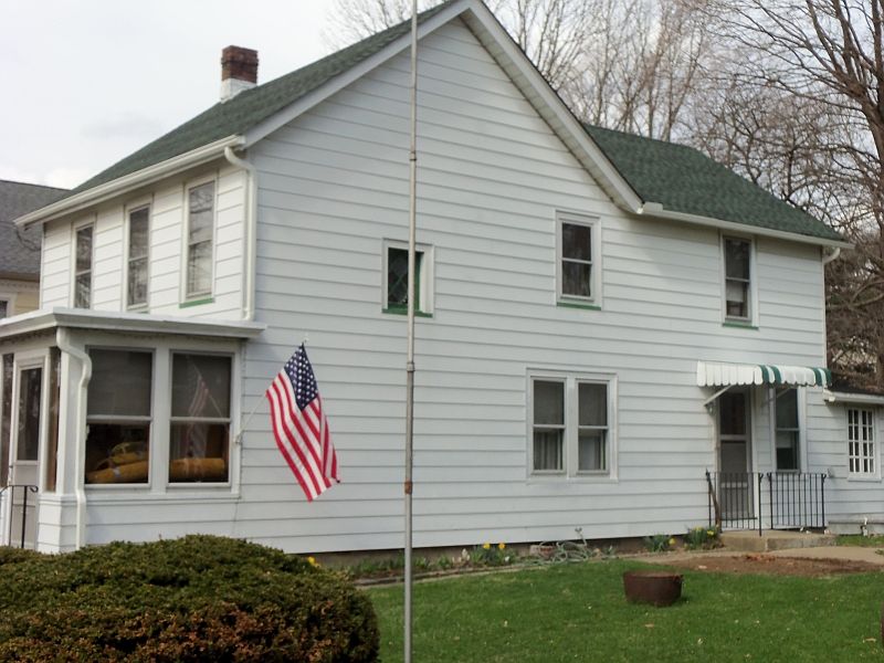 2nd image of 123 Main St