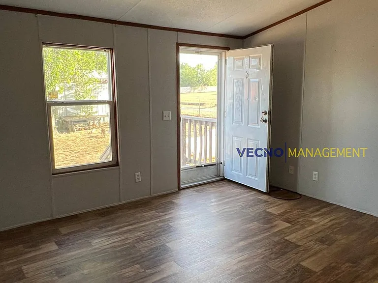 1819 Country Rd #1001-11 — Photo 5