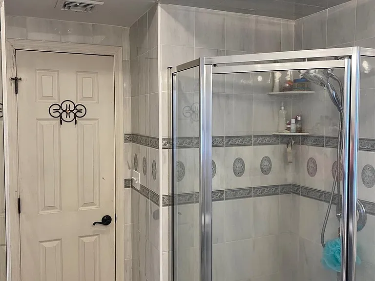 137 Acapulco St — Photo 17