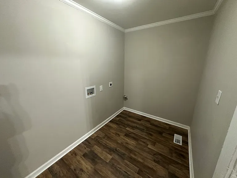 420 Airline Ave — Photo 21