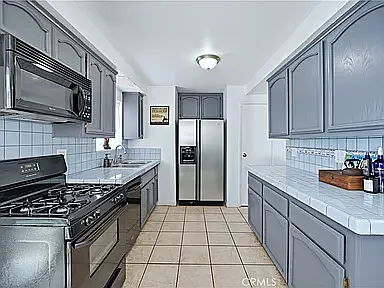 6244 S Comstock Ave — Photo 4