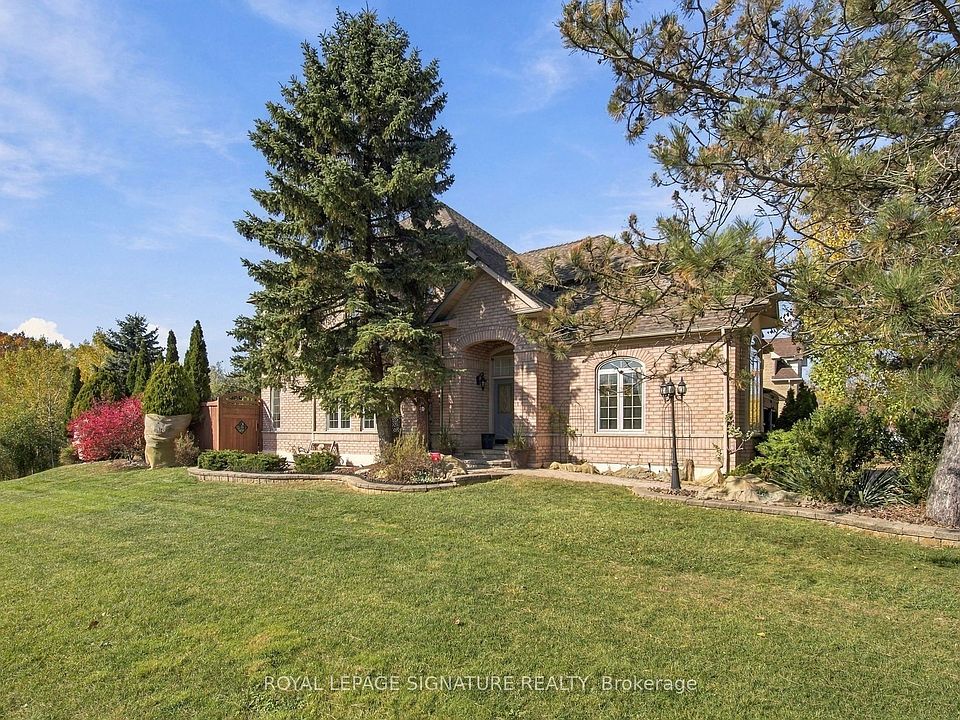 1st image of 1604 Valley Ridge Cres