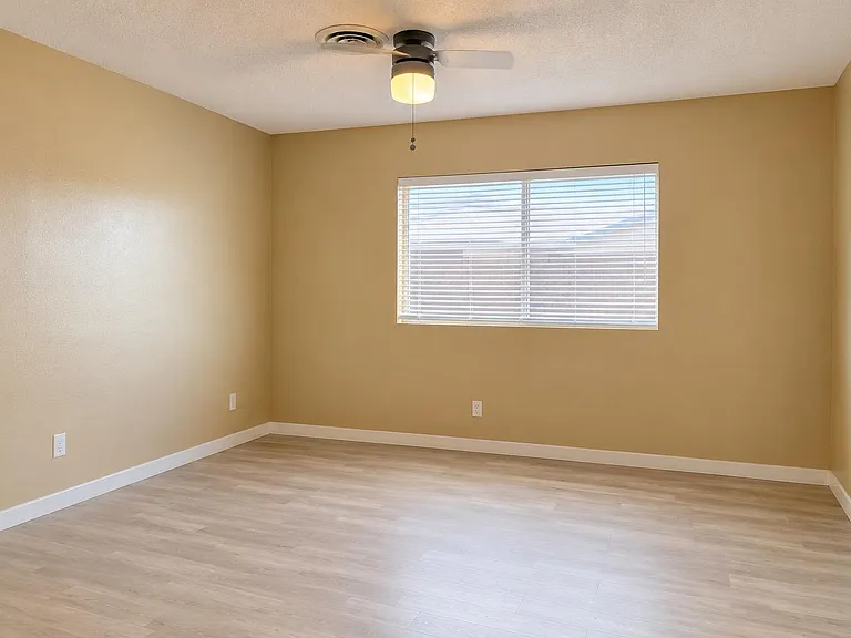 4080 Studio St — Photo 5