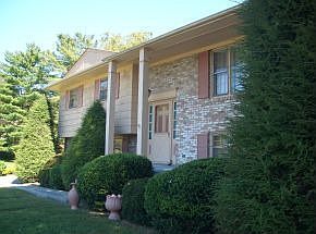 2nd image of 1725 Green Valley Dr