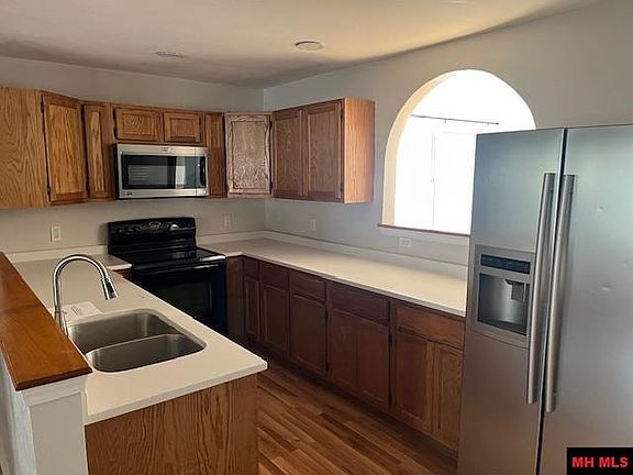 3rd image of 49 Banho Cir