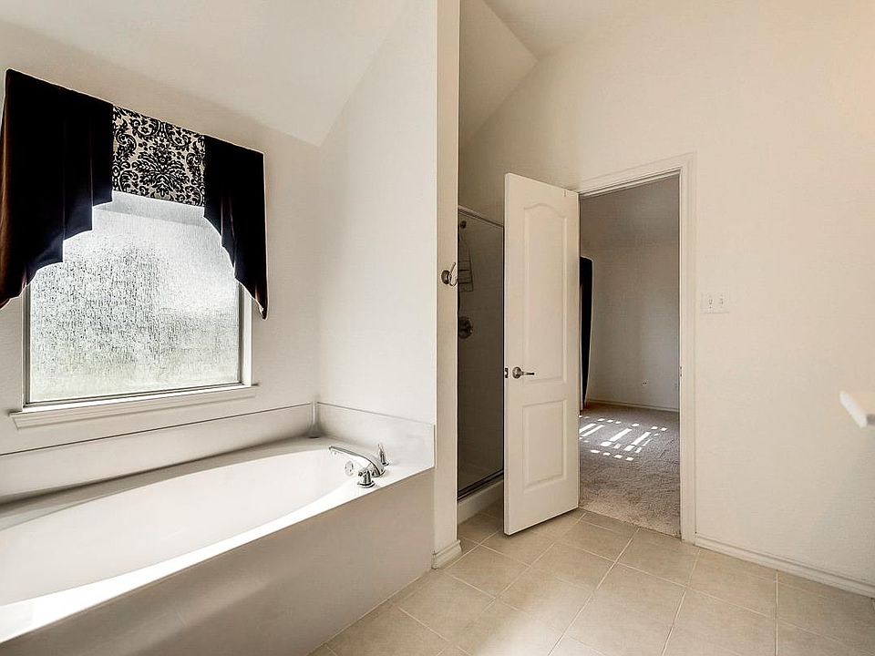 1st image of 2174 Parkside Dr