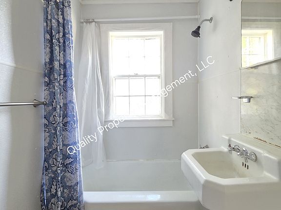 3rd image of 281 Wilson St