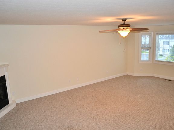 3rd image of 125 Margate Dr #1