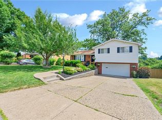 36 Rose Leaf Rd, Pittsburgh, PA 15220