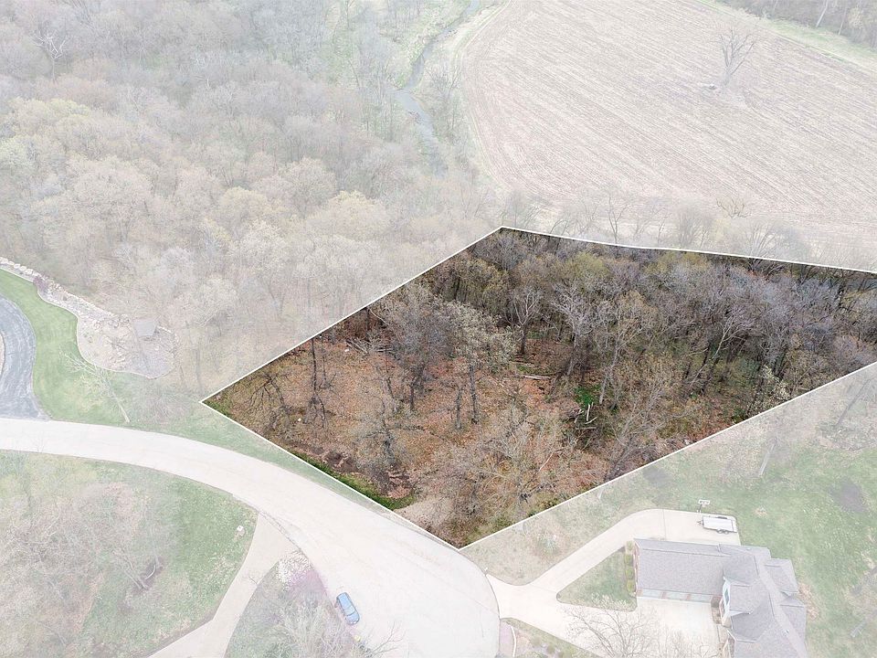 2nd image of 80 Roosevelt Dr