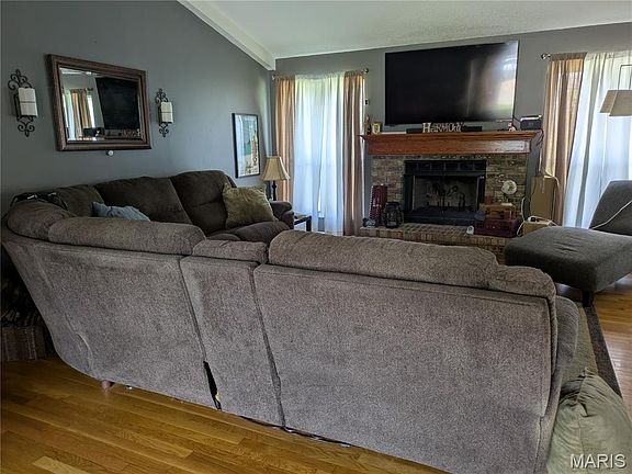 3rd image of 1208 Colby Dr
