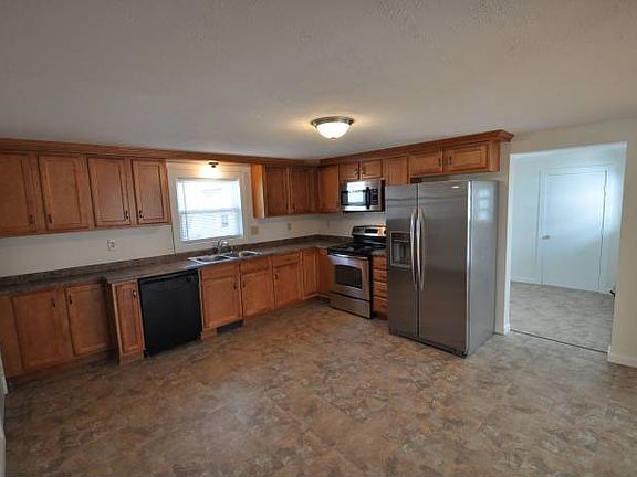 NEW STAINLESS KITCHEN !
