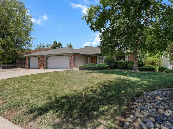 2820 Howard Dr, Redding, CA 96001