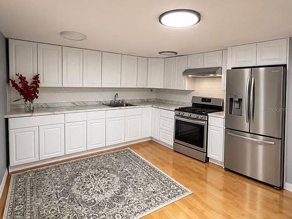 2nd image of 6905 AZLEE AVENUE