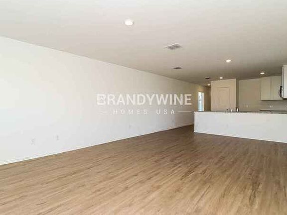 5th image of 1513 Mahogany Ln