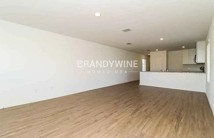 1432 Silver Oak Ln — Photo 3