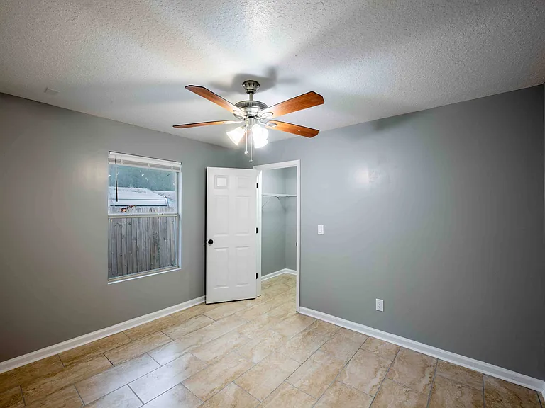 8205 Berry Ave — Photo 22