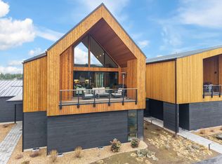 61254 Meeks Trl, Bend, OR 97702