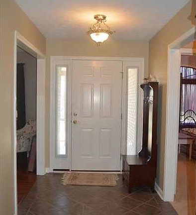 3rd image of 824 Robertson Ct