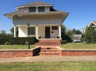110 S Hickory St, Nowata, OK 74048