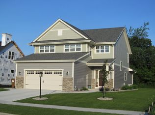 136 Portico Dr, Racine, WI 53406