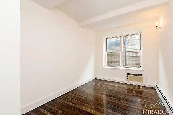 Rented by Mirador Real Estate | media 10