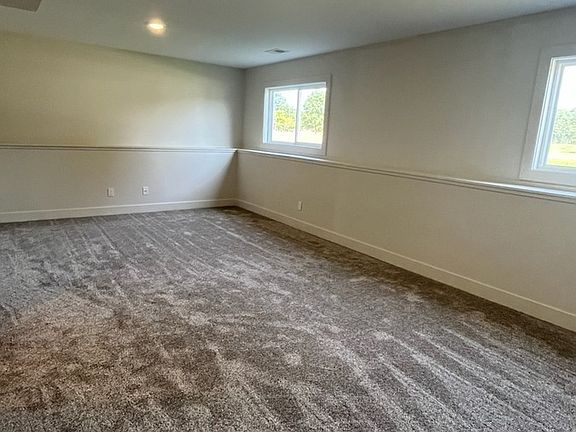 4th image of 3212 Babylon Rd