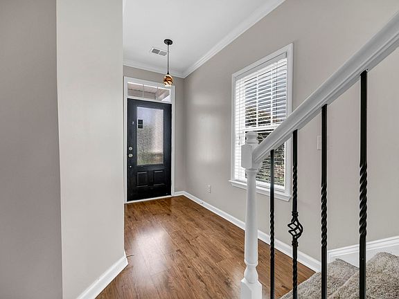 4th image of 857 Parnell Ct