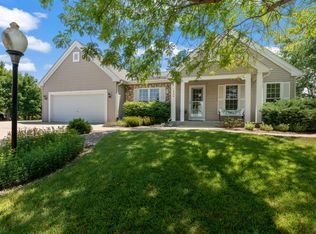 1320 Two Rivers Ct, Mukwonago, WI 53149