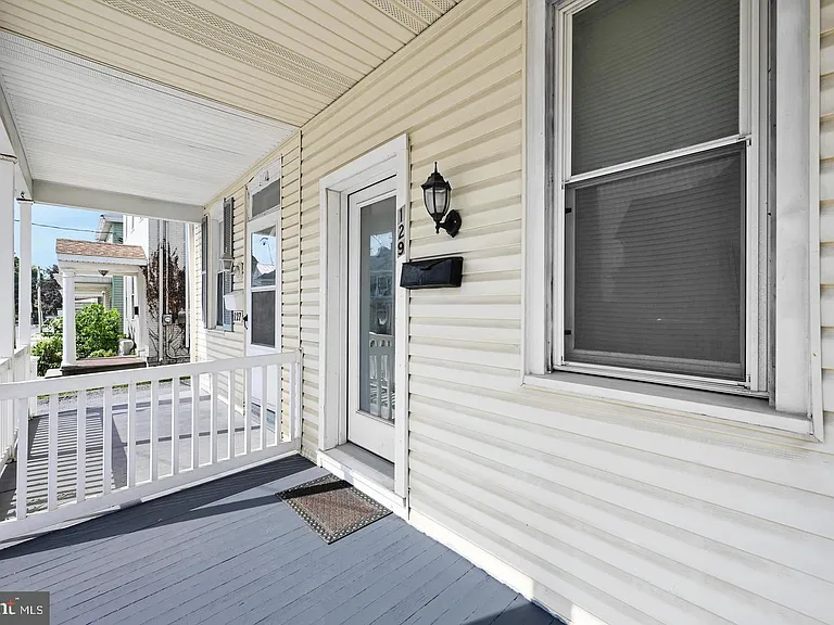 129 N Railroad St — Photo 18