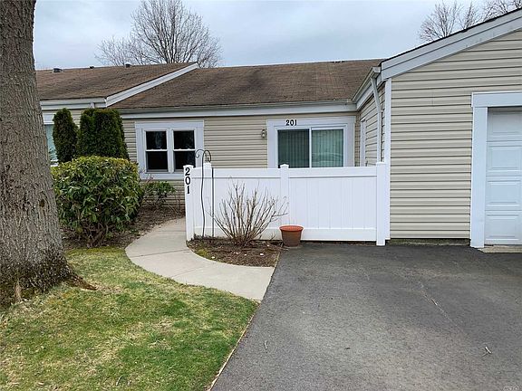 2nd image of 201 Cabot Ct S