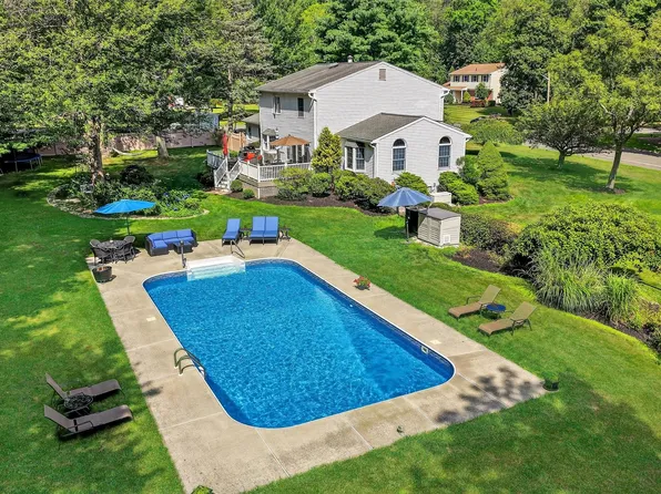 45 Continental Drive, West Nyack, NY 10994