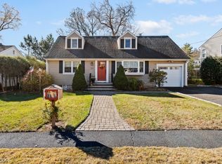 163 Henshaw Ave, Springfield, NJ 07081