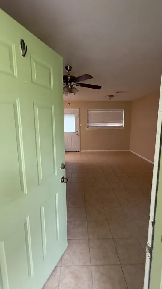 3 bed, 1188 sqft, $2,100 — Photo 2