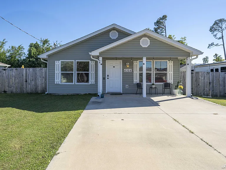 6328 Olokee St — Photo 1