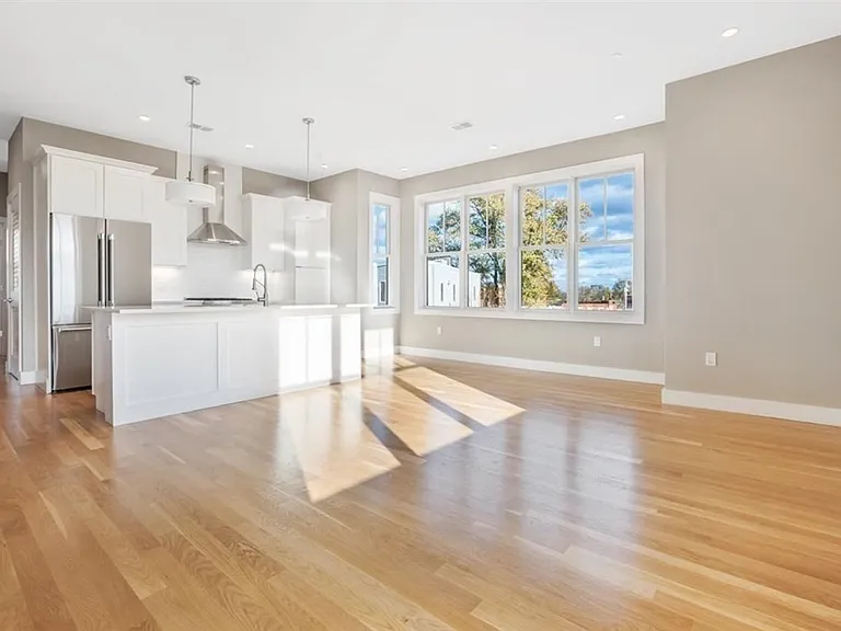 3 Dorset St #1 — Photo 5