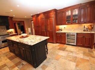 189 Fox Hollow Rd, Wyckoff, NJ 07481